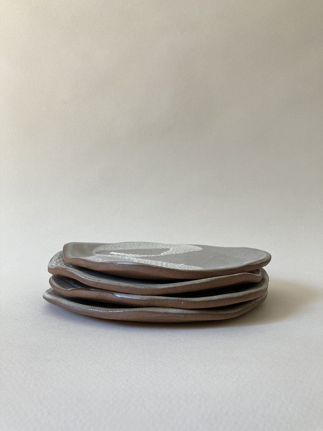 ASSIETTE DÉCORATIVE BRUME DE LAIT