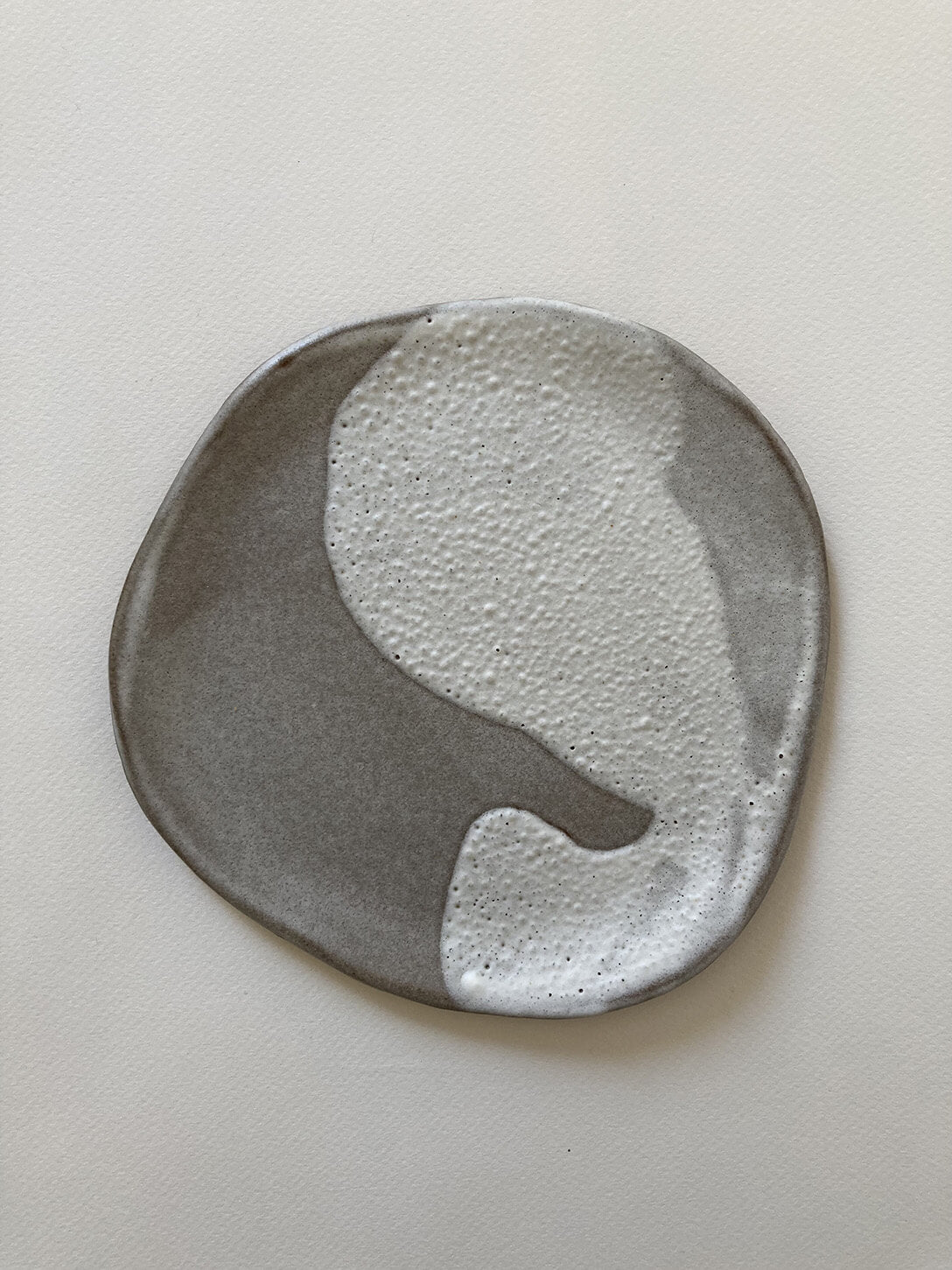 ASSIETTE DÉCORATIVE BRUME DE LAIT