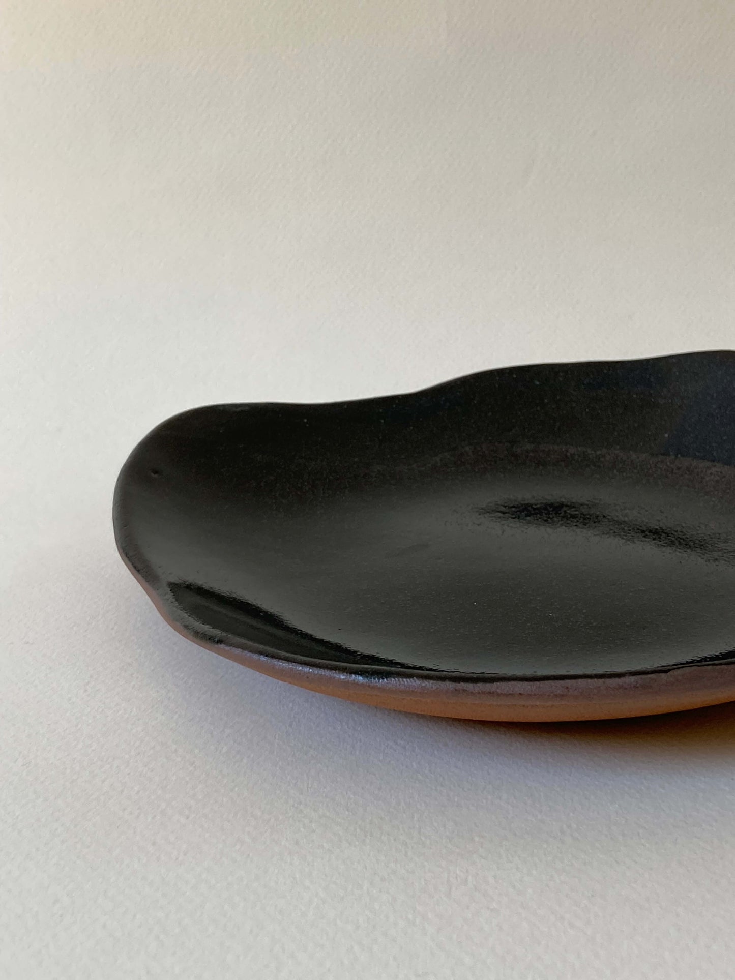 ASSIETTE CREUSE GLACE GLOW - NOIR